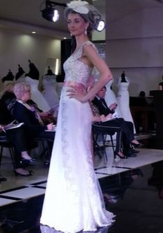 Свадебное платье S57381. С прямой юбкой, длинное без шлейфа.